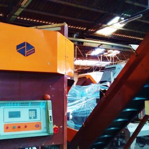 PESADORA MULTIPRODUCTO CON ELEVADOR